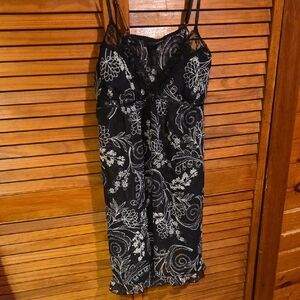 Apt. 9 Black and White Floral Chemise